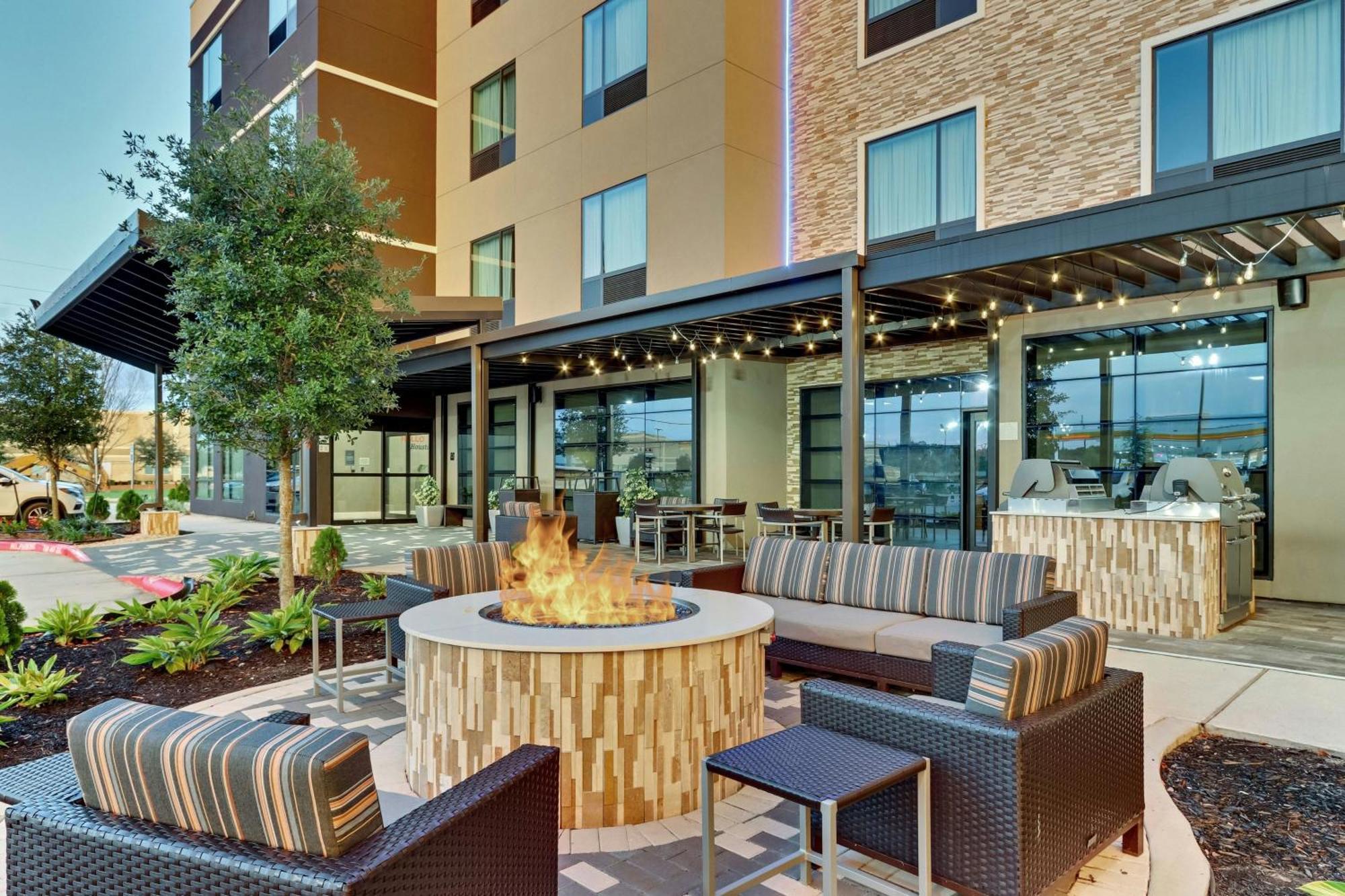 Towneplace Suites By Marriott Houston Northwest Beltway 8 Экстерьер фото
